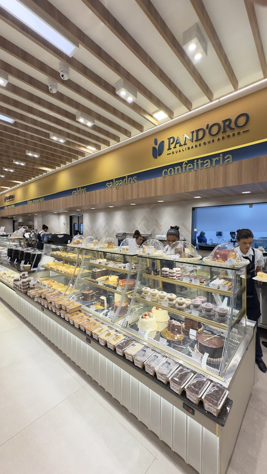 Balcão de confeitaria da Pand'Oro